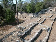 Small Acropolis at Yaxchilan Ruins - yaxchilan mayan ruins,yaxchilan mayan temple,mayan temple pictures,mayan ruins photos